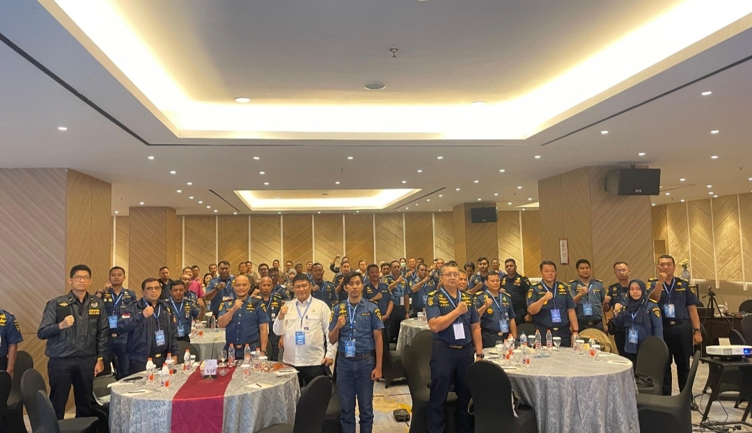 Kemenhub Dorong Tata Kelola Penumpukan Barang Berbahaya di Pelabuhan
