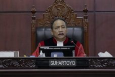 Ketua MK bacakan putusan PKWT