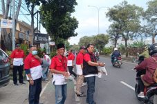 Persatuan Wartawan Republik Indonesia (PWRI) DPC Kota Bekasi Gelar Bakti Sosial dan Berbagi Takjil Berbuka Puasa