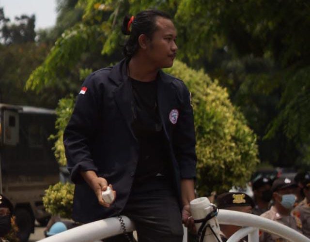Respon Lambat Terkait Sumbatan Sampah, Aktivis Kota Bekasi Erik Julianto Sorot Kinerja Pemerintah Kota dan Dinas Lingkungan Hidup