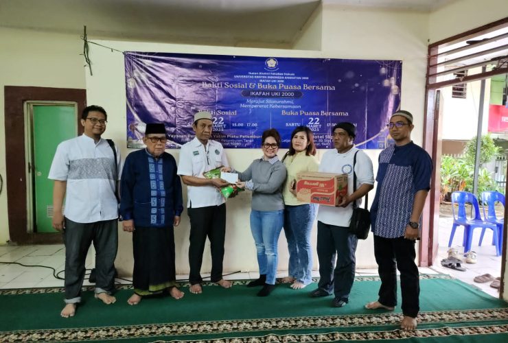 Semangat Kembali Berbagi, IKAFAH UKI 2000 Komitmen Adakan Kegiatan Sosial Tahunan Kepada Anak Yatim