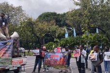 IPMAPUJA se – Jawa Bali sampai kan pernyataan sikap di depan kantor Kemendagri