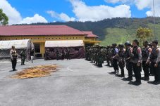 TNI-Polri Bersinergi Patroli Menjaga Kamtibmas Puncak Jaya