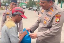 Di penghujung Ramadhan Kapolres Pelabuhan Tanjung Priok terus bagikan sembako