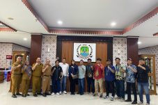 GMKI Cabang Bekasi dan komisi IV DPRD kota bekasi bahas pengadaan guru agama kristen