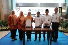 Ali Maulana Hakim minta Cafe Difabis Coffee and Books di kembangkan dan buka peluang pekerja difabel
