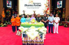 Hadiri HUT Dharma Pertiwi Panglima TNI tekankan pentingnya mendukung kesejahteraan keluarga prajurit