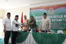 H Oding kembali menjabat ketua umum Bamus Betawi 1982