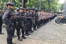 Jakarta Pusat Mencekam! Sidang Hasto Dikepung Massa, 490 Aparat Siaga Penuh