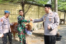 Kapolres Pelabuhan Tanjung Priok ” Dengan berkurban memberikan keberkahan dan kebahagiaan