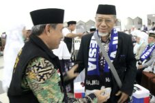 Kakankemenag Mawardi Sambut Kedatangan Hangat Jamaah Kloter Pertama Di Asrama