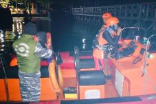 TNI Koarmada merespon cepat tenggelam nya kapal feri KMP Tunu Pratama Jaya