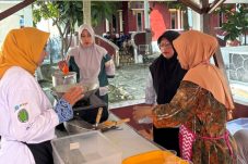 Pelaku UMKM di Pulau Tidung dapat petihan kuliner