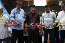 Penggiat UMKM di Kota Bekasi gembira sentra kue subuh resmi di buka