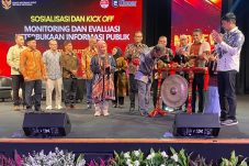 Donny Yoesgiantoro” keterbukaan informasi publik indikator penting tata kelola pemerintahan