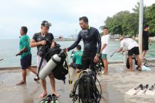 Pemandu wisata di Kepualauan Seribu di bekali sertifikasi selam A2