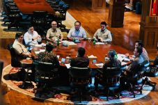 Pimpin Rapat Bersama DEN di Hambalang, Presiden Prabowo Bahas Strategi Ekonomi Nasional di Tengah Gejolak Global