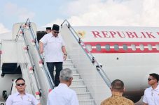 Presiden Prabowo Tiba di Singapura untuk Hadiri Parade Hari Nasional