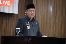 Kabar baik Pemkot Bekasi bakal kasih tunjangan BPJS untuk ojol, kuli bangunan, dan pedagang kaki lima