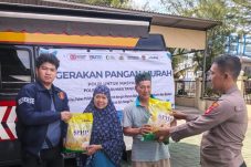Gerakan pangan murah Polres Priok salurkan 312 paket beras