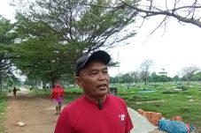 Selama bertahun-tahun tidak ada angkutan umum yang menuju TPU Semper