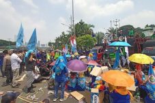 5.367 Personil Gabungan amankan Demo Aliansi buruh di depan gedung DPR