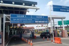 Pemberlakuan tarif baru penjemputan di Bandara Soekarno – Hatta yang di nilai tinggi