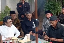 Sambangi KH Rhoma Irama, KH Muhklis dan jajaran minta wejangan dan nasihat