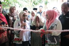 Wujud kepedulian dan ketulusan bagi sesama, Ketua TP PKK Kota Bekasi resmikan RUTILAHU