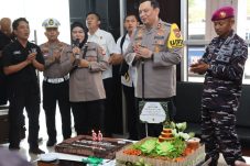 Rombongan Polres Pelabuhan Tanjung Priok kunjungi markas-markas TNI