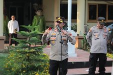 Kapolsek Kemayoran Pimpin Apel Siaga Kamtibmas, Ajak Warga Bersatu “Jaga Jakarta”