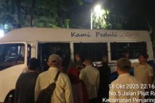 Satpol PP Penjaringan Bongkar gubuk Asmara di Gang Royal 3 Psk di Amankan