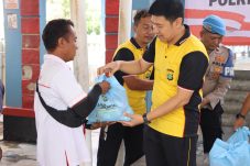 Jumat Peduli kali ini 50 sembako di berikan ke Nelayan dan Petugas Marina