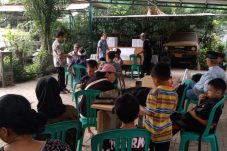 Warga Antusias Ikuti Pemilihan Ketua RT 002 RW 007 Kelurahan SAWAH