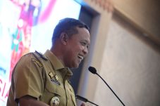 Wali Kota Bekasi ” Saatnya lansia gembira di Kriayaan Lansia