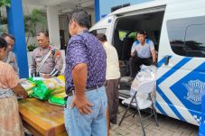 Polres Priok Salurkan Beras GPM dari Bulog untuk Warga Jakarta Utara