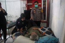 Polres Kepulauan Seribu Gelar Bakti Kesehatan untuk Warga Pulau Tidung