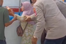 Polres Priok berikan layanan dan pengamanan penumpang di Kaliadem