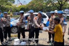 Bentuk keperdulian Polres Priok gelar jumat berkah