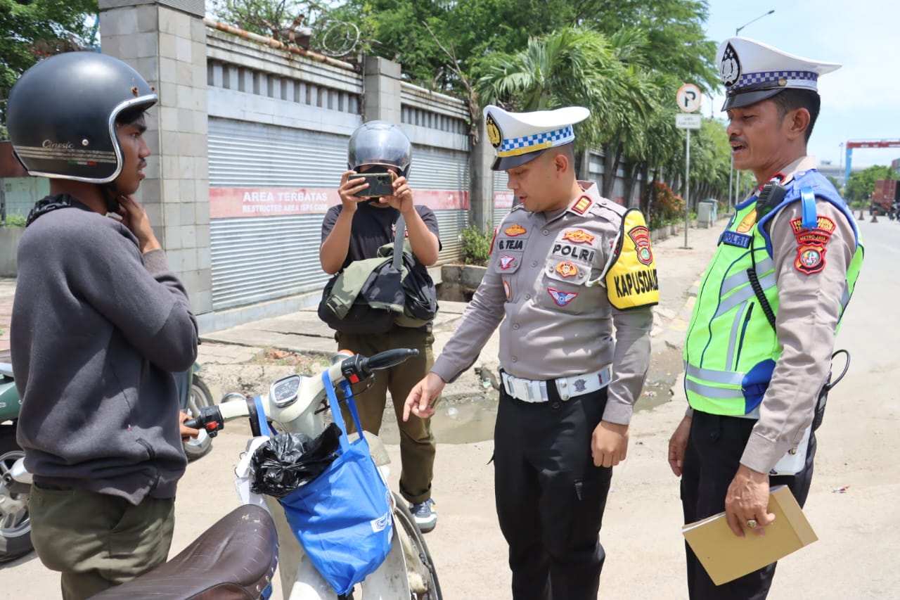 Di operasi Zebra Jaya 2025 , Polres Priok langsung tindak pengendara yang melanggar