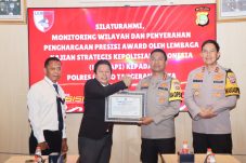 Apresiasi LEMKAPI: Polres Metro Tangerang Kota terima Presisi Award