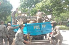 35 Petugas Satpol PP Tanjung Priok Gelar Operasi Bina Tertib Praja di Kawasan Danau Sunter Barat