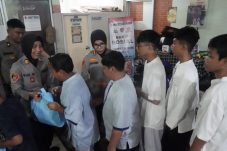 Sambut HUT Reserse ke-78, Polri Bagikan Sembako untuk Anak Yatim di Yayasan Majelis Nurun Fauqo Nurin