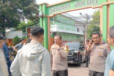 Insiden mobil MBG menerobos pagar sekolah SDN 01 Kalibaru, 1 Guru dan 19 Siswa terluka
