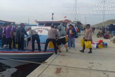 Polsek Sunda Kelapa kembali berikan layanan kepada wisatawan di Kali Adem