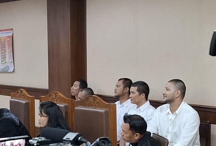 “Bukan Barang Saya,” Ammar Zoni Tegas Bantah Kepemilikan Narkoba di Ruang Sidang