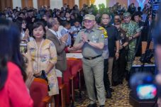 Walikota Jakarta Utara Hadiri Perayaan Natal di Gereja Mawar Sharon