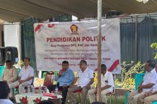 Bangkitkan kecintaan kepada bangsa dan negara Ir. Esthon L. Foenay gelar sosialisasi 4 pilar