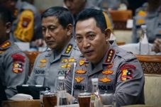 Wacana Polri di Bawah Kementerian, Kapolri menolak tegas