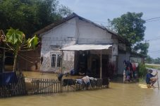 Banjir di Kampung Pasir Ampo Tangerang Belum Surut 16 Hari, Warga Keluhkan Minim Bantuan
